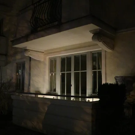 Wiktor Monte Cassino Z Garazem Apartament *